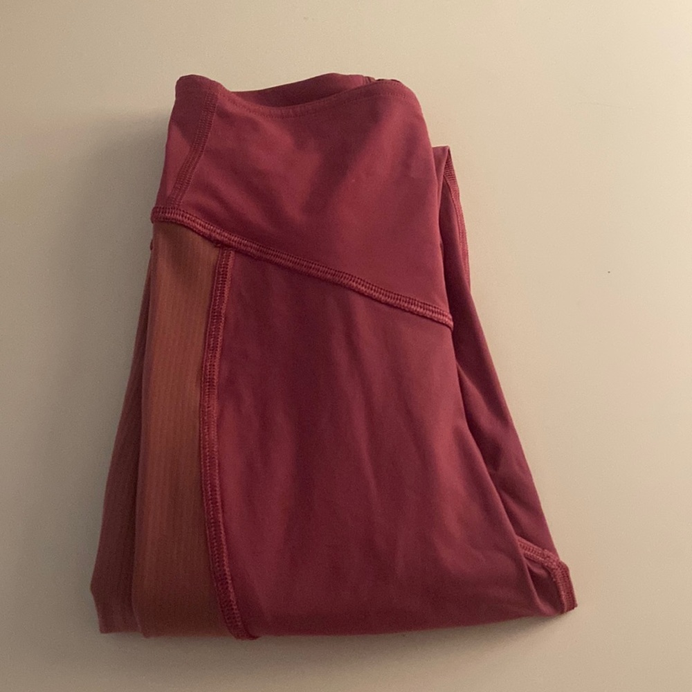 Rare Lululemon rose leggings
